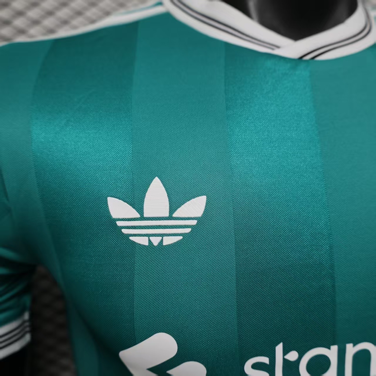 2025-2026 Liverpool Player Edition away football jersey