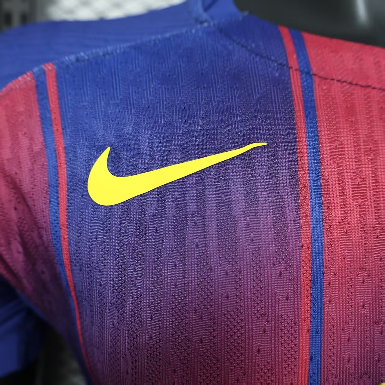 2025-2026 Barcelona home short sleeved football jersey