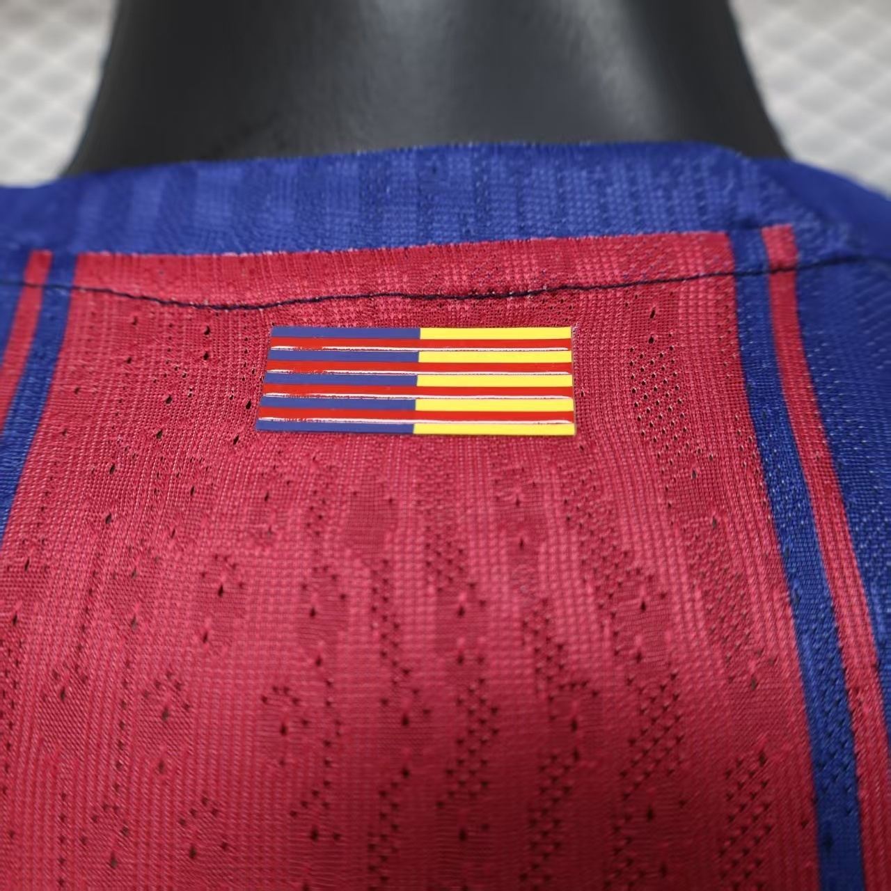 2025-2026 Barcelona home short sleeved football jersey