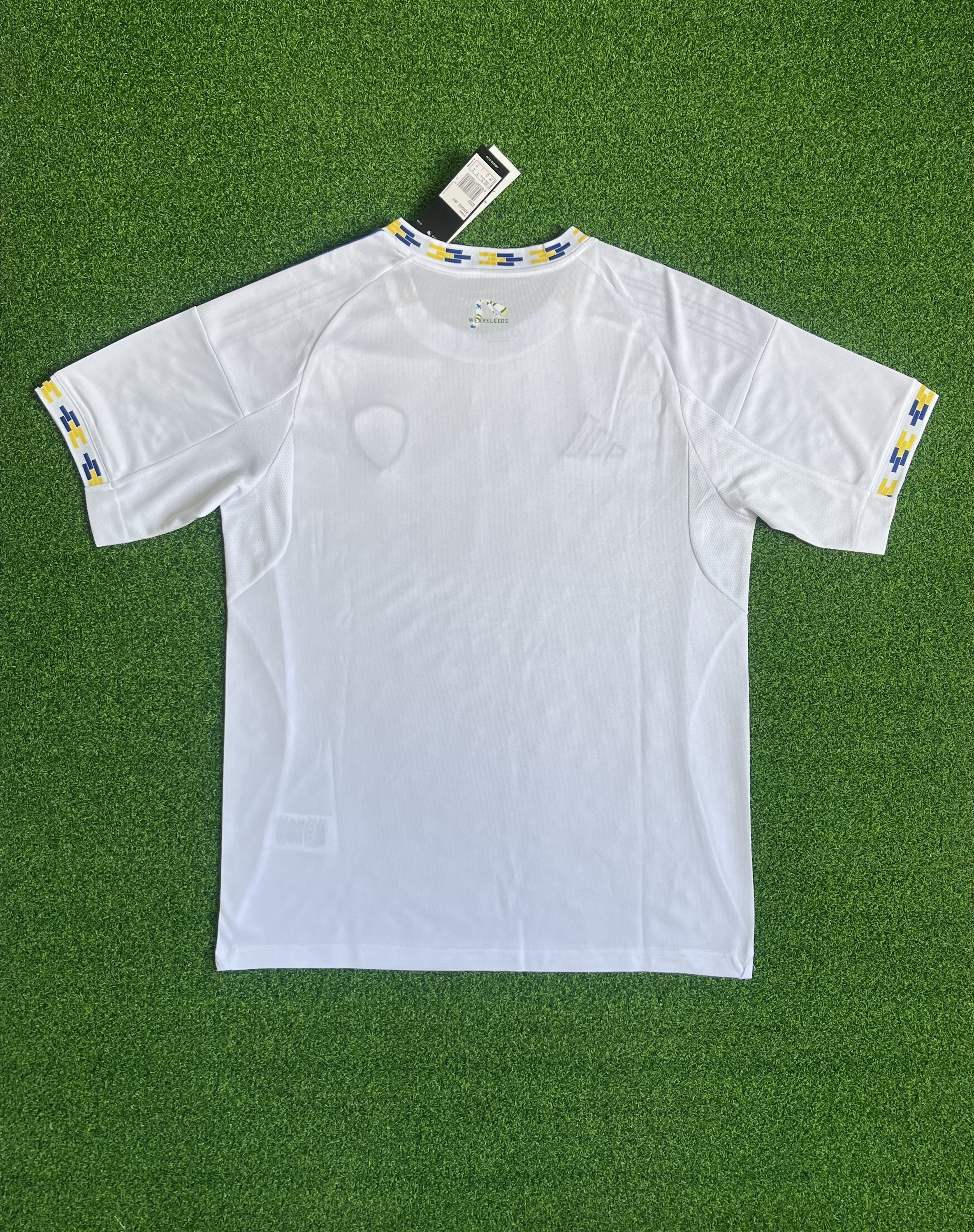 2025-2026 Leeds United fan version home football kit