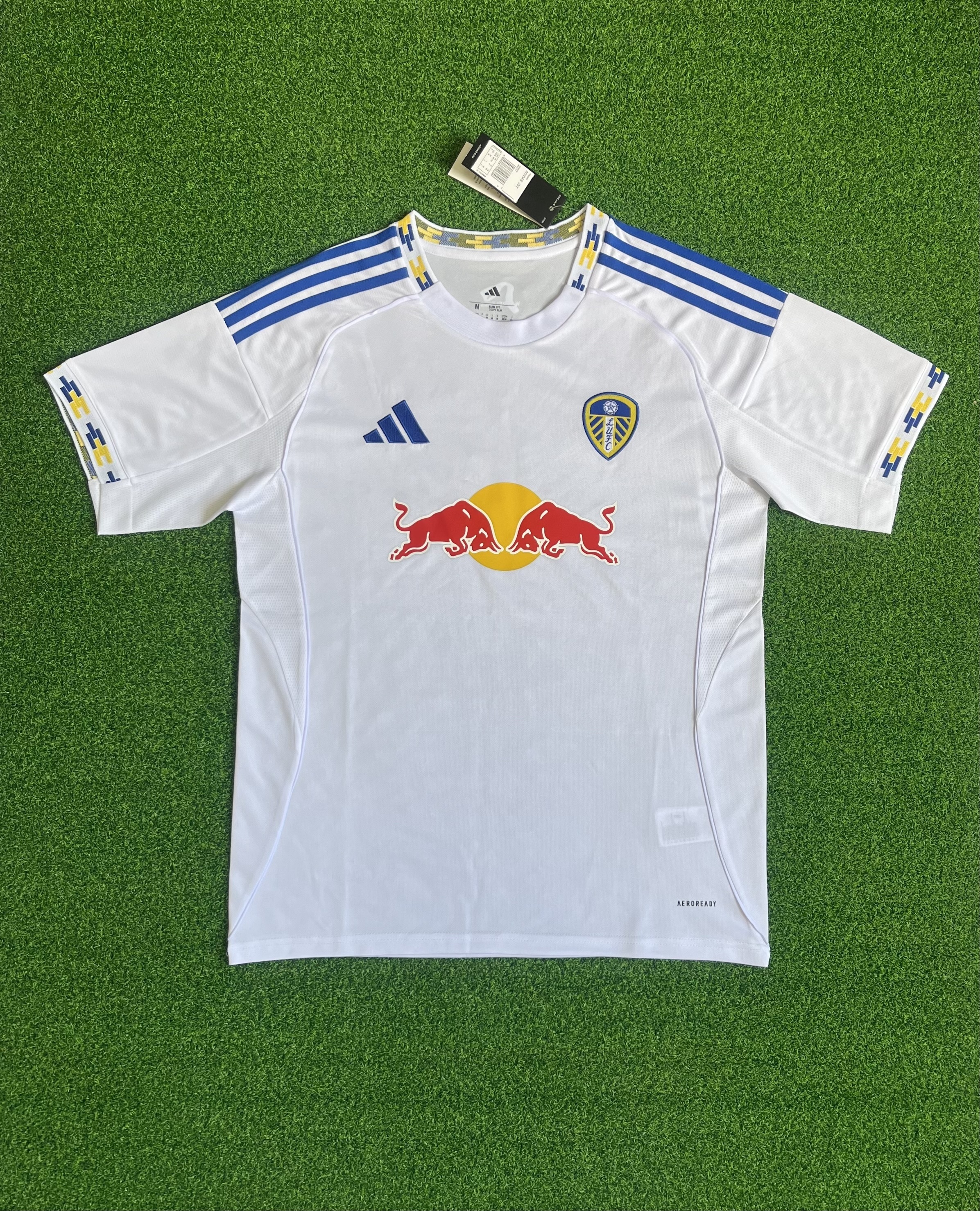 2025-2026 Leeds United fan version home football kit