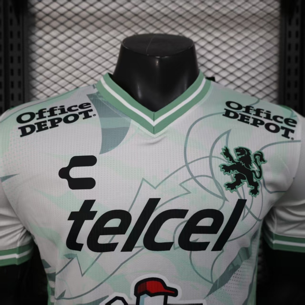 Leon away Players' Edition jersey for 2025-2026