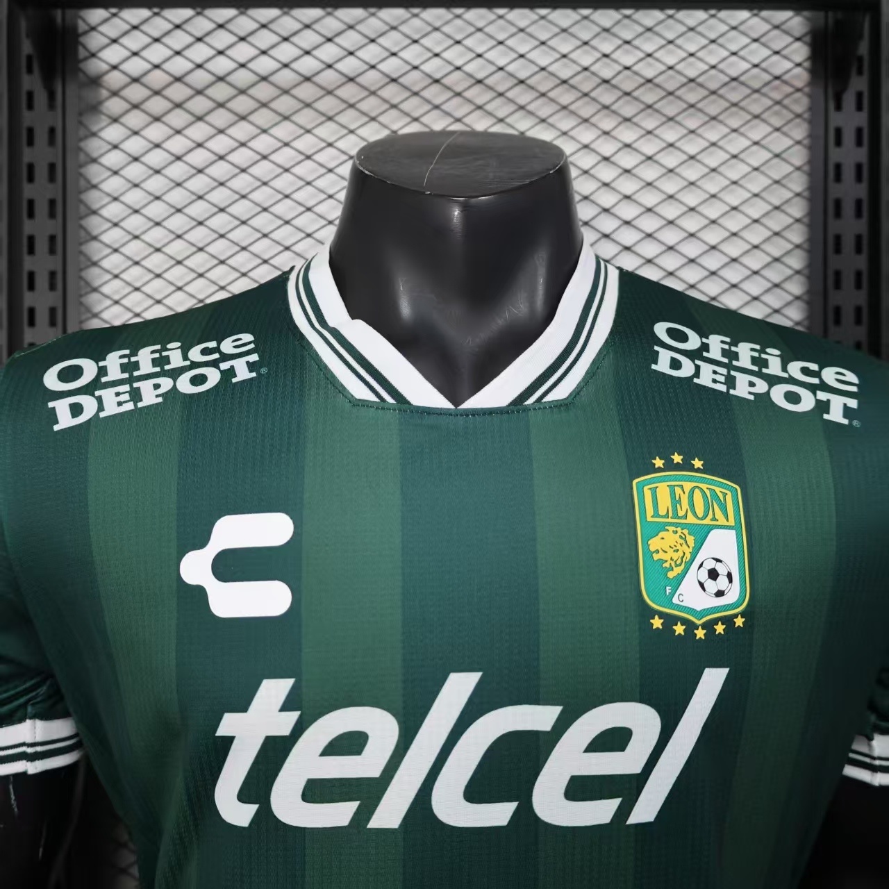 The 2025-2026 Leon home Players' Edition jersey