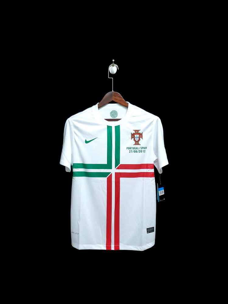 Retro Portugal 2012 away