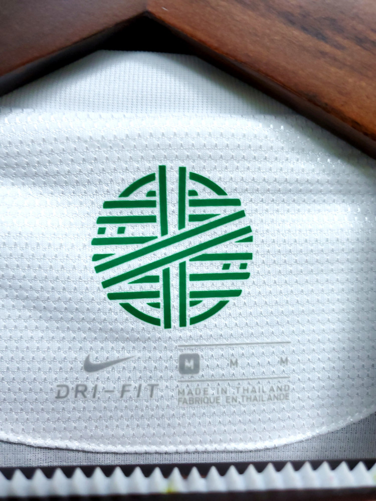 Retro Portugal 2012 away