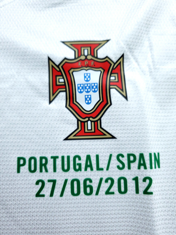 Retro Portugal 2012 away
