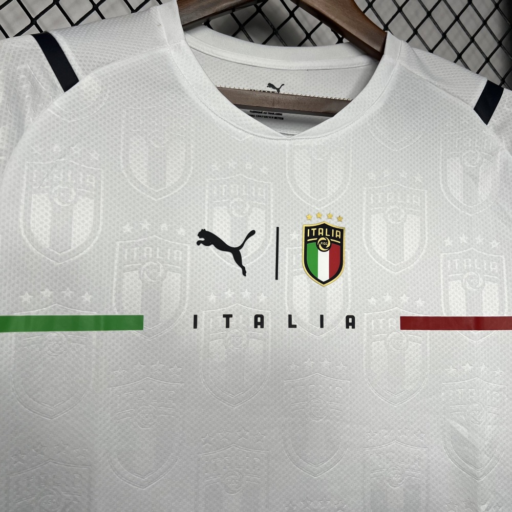 Italy 2021/22 Away Jersey