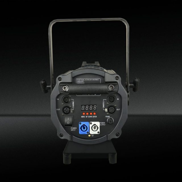 Opera TFR300CW LED fresnel zoom light