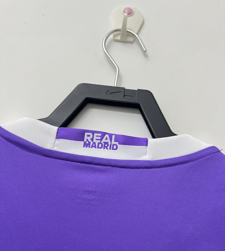 2016-2017  Retro  Real Madrid  Away   jersey