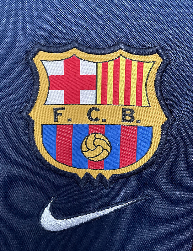 2001-2002 Retro  Barcelona  Away  jersey