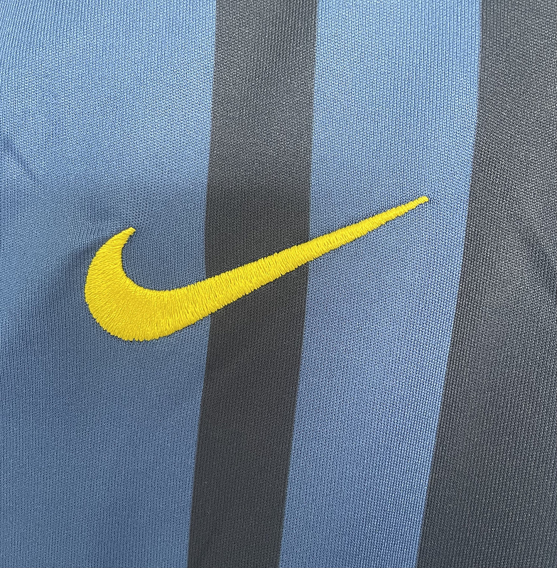 2004-2005 Retro  Barcelona  Away  jersey