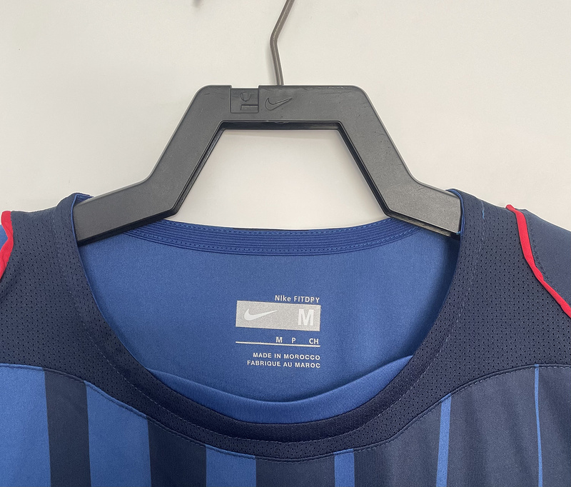 2004-2005 Retro  Barcelona  Away  jersey