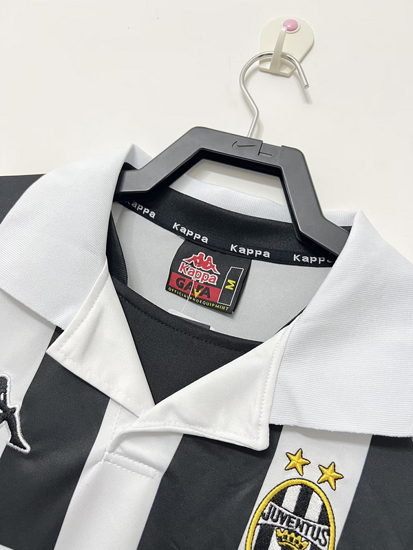 1999-2000  Retro Juventus  Home  jersey