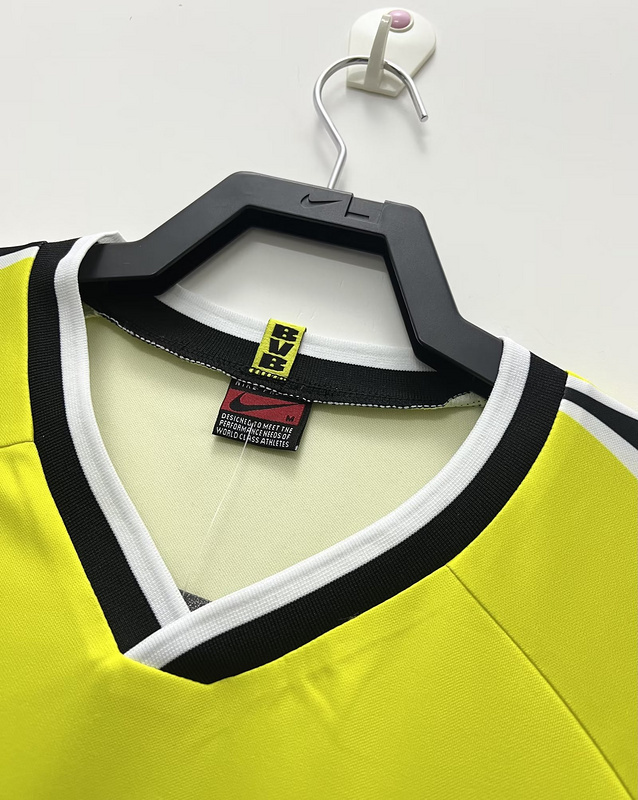 1995-1996  Retro Borussia Dortmund   Home  jersey