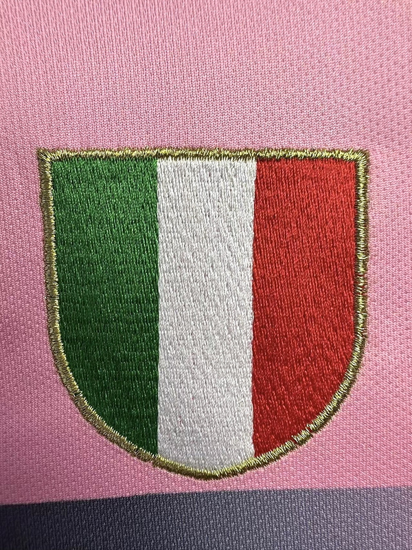 2002-2003  Retro Juventus  Away balck/pink color  jersey