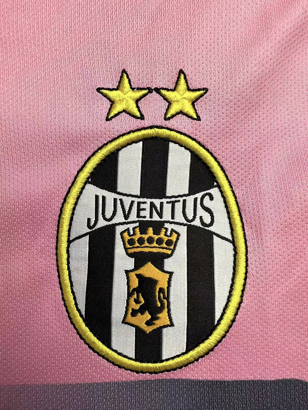 2002-2003  Retro Juventus  Away balck/pink color  jersey