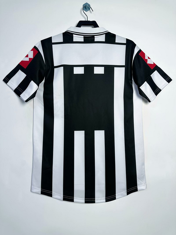 2001-2002  Retro Juventus  Home  jersey