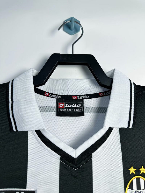 2001-2002  Retro Juventus  Home  jersey