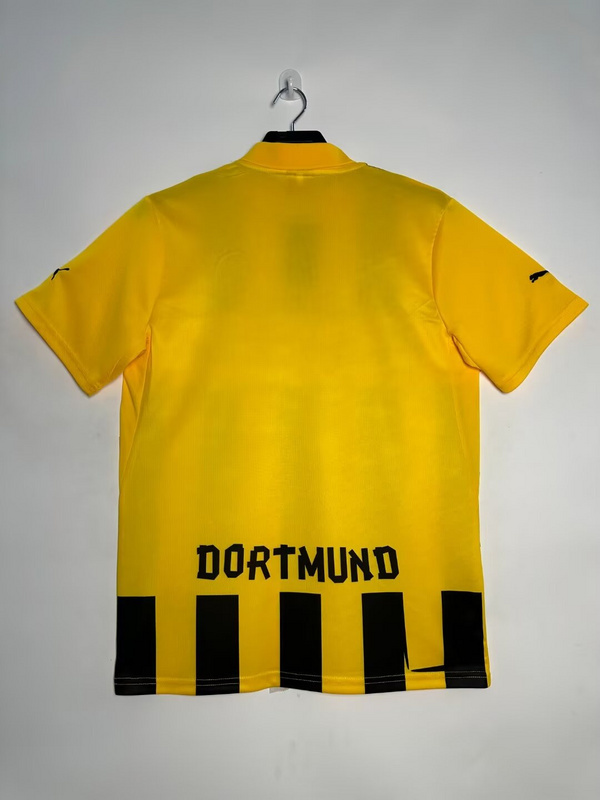 2012-2013  Retro Borussia Dortmund   Home  jersey