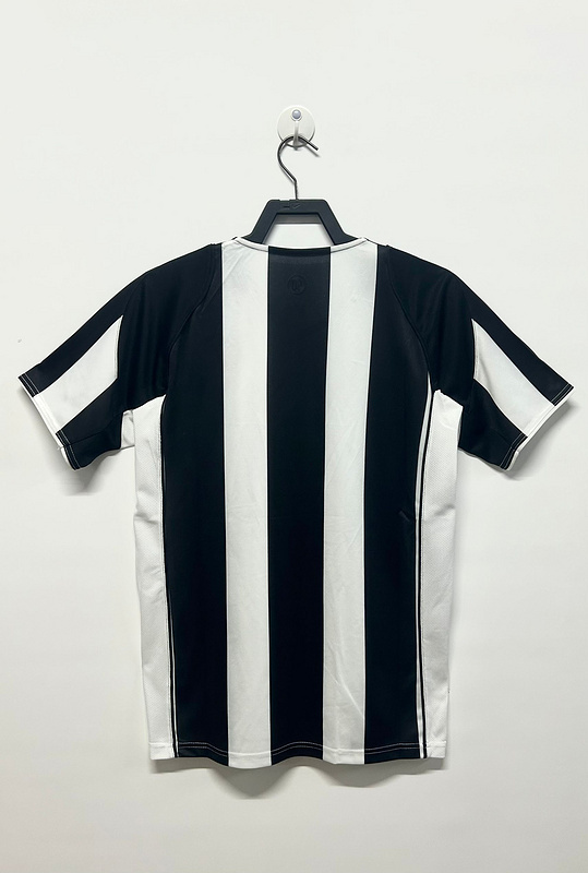 2004-2005 Retro Juventus  Home  jersey