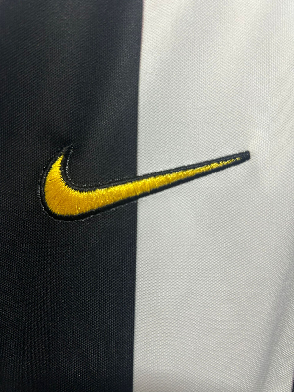 2004-2005 Retro Juventus  Home  jersey