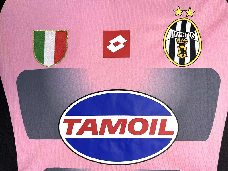 2002-2003  Retro Juventus  Away balck/pink color  jersey