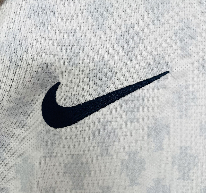 2004  Retro Portugal  Away   jersey