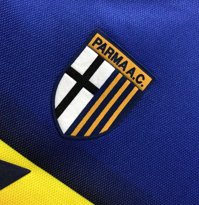 2001-2002  Retro Parma Calcio 1913  AC    Home    jersey