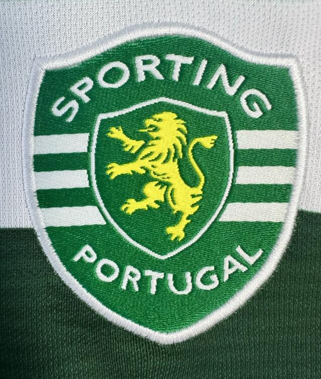 2001-2003  Retro  Sporting Lisbon   Home  long sleeves   jersey