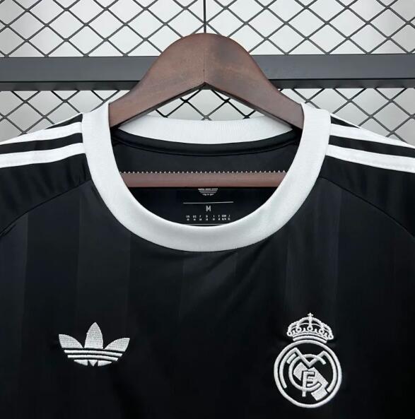 2025/26 Real Madrid Goalkeeper Jersey