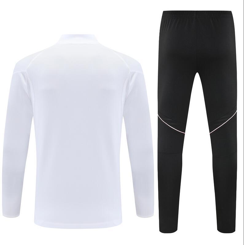 2025 2026  Juventus  White  color  adult  kids  tracksuit  kit  soccer jersey