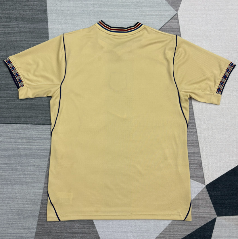 2026/27 Barcelona Retro  commemorative edition Jersey Fan Version training shirt