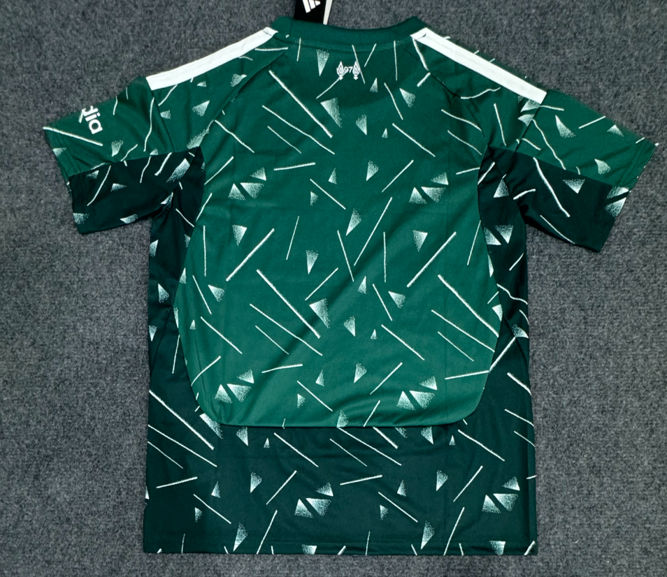 2026 2027  Liverpool  goalkeeper  GK  Jersey fan version