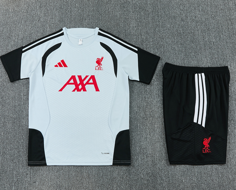 2026 2027 Liverpool adult  kids  tracksuit  training suit  short  sleeves set
