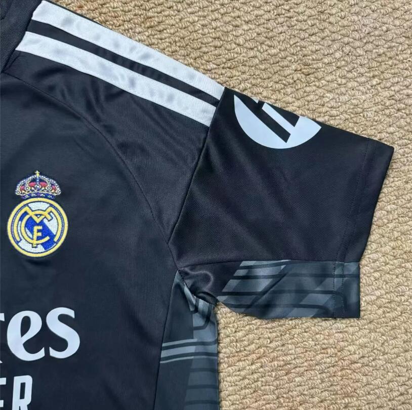2026 2027  Real Madrid GK Jersey Fan Version