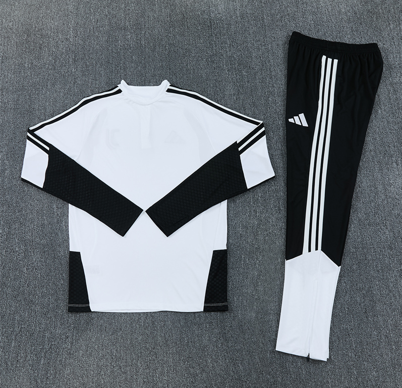 2026 2027  Juventus  adult  kids  tracksuit  training suit long sleeves  white