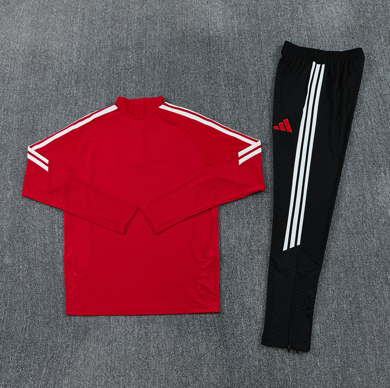2026 2027  liverpool adult  kids  tracksuit  training suit long sleeves red color