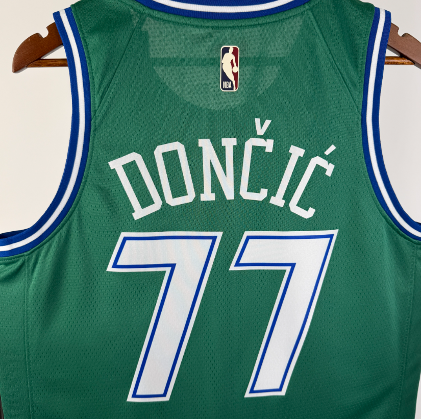 2026 NBA Dallas Mavericks  retro green  Dončić  77#