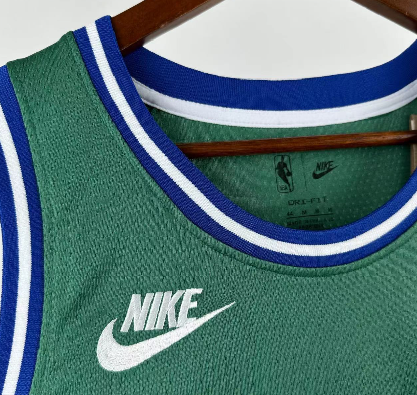 2026 NBA Dallas Mavericks  retro green  FLAGG 32  #
