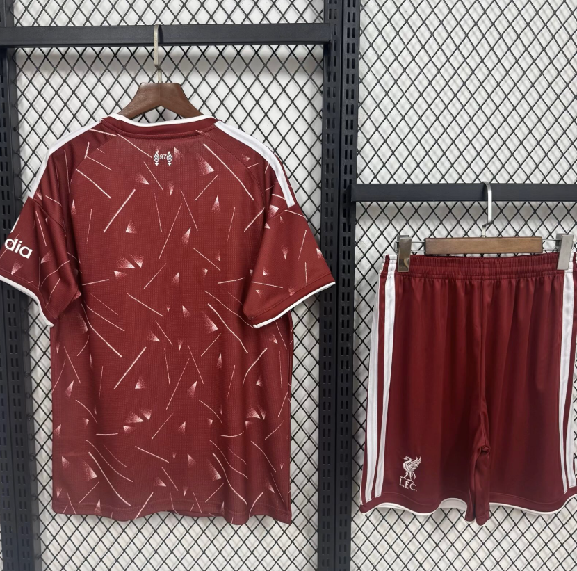 2026 2027  Liverpool Home  adult kit (shirt +short )  Jersey fan version