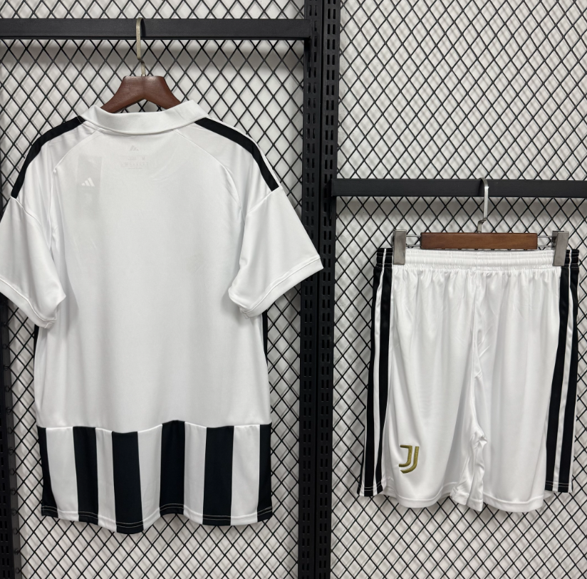 2026 2027  Juventus  Home  adult kit (shirt +short )  Jersey Fan Version