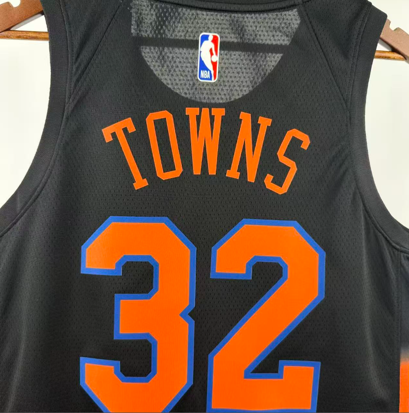 2026 NBA New York Knicks Limited Edition  retro  TOWNS  32 #