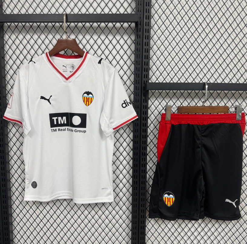 2026 2027  Valencia  Home Kids  kits