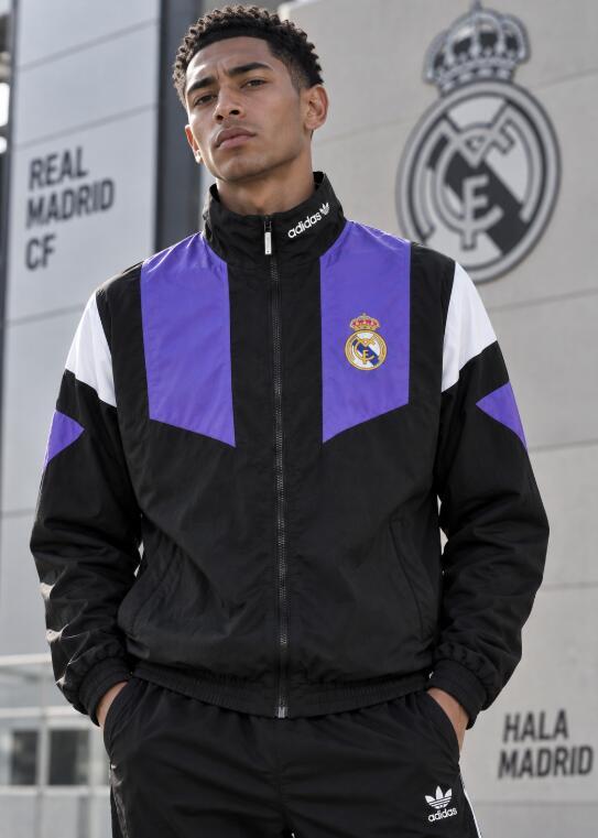 2026 2027 Real Madrid windbreaker black  jacket soccer jersey