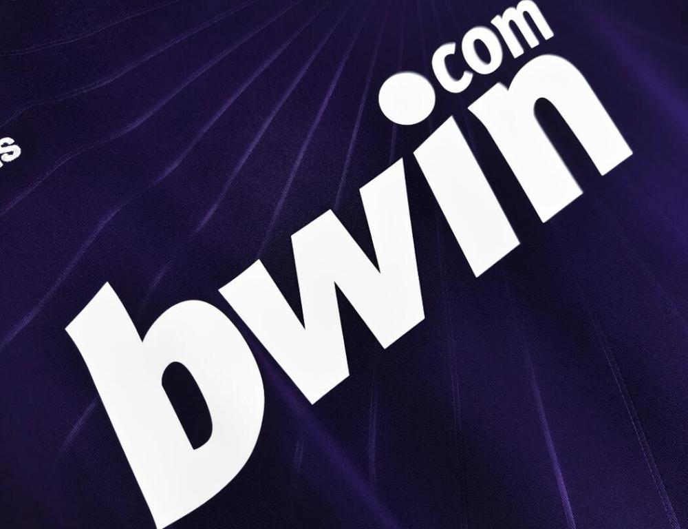 2010 2011  Retro  Real Madrid  3rd  fan jersey