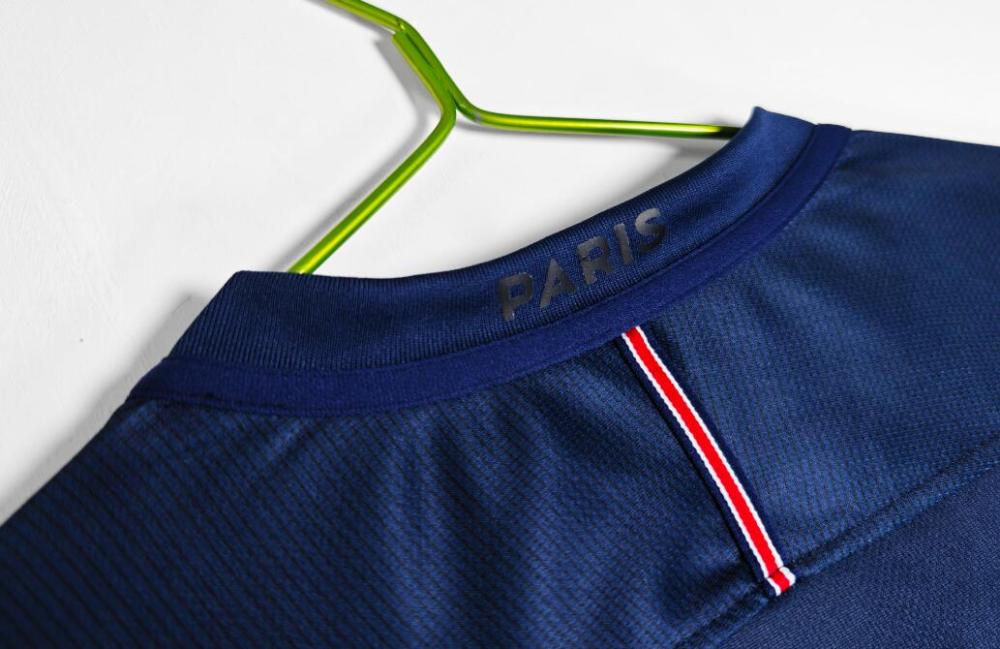 2016 2017   Retro Paris FC/  PSG  home jersey