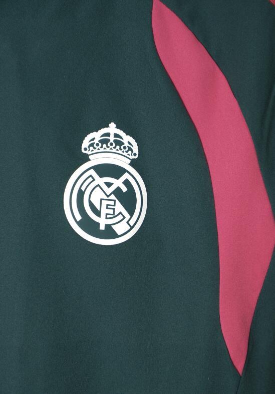2026 2027 Real Madrid windbreaker  Hooded jacket soccer jersey