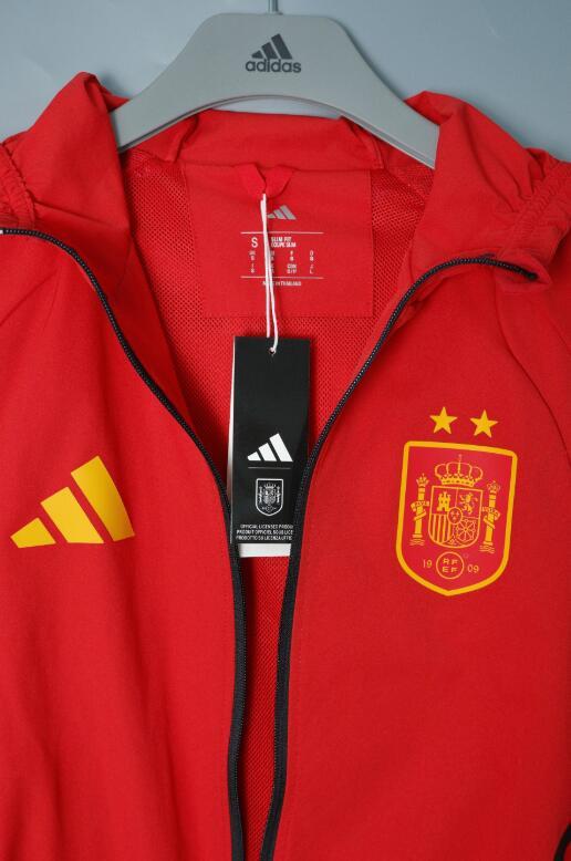 2026 2027 Spain  windbreaker  Hooded jacket soccer jersey