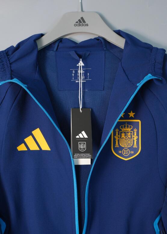 2026 2027 Spain  windbreaker  Hooded jacket soccer jersey