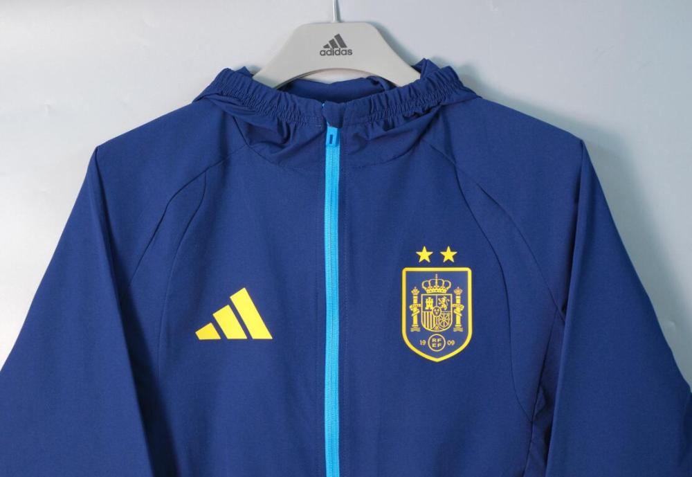 2026 2027 Spain  windbreaker  Hooded jacket soccer jersey